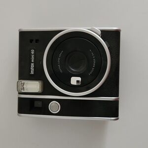 Instax mini 40 black